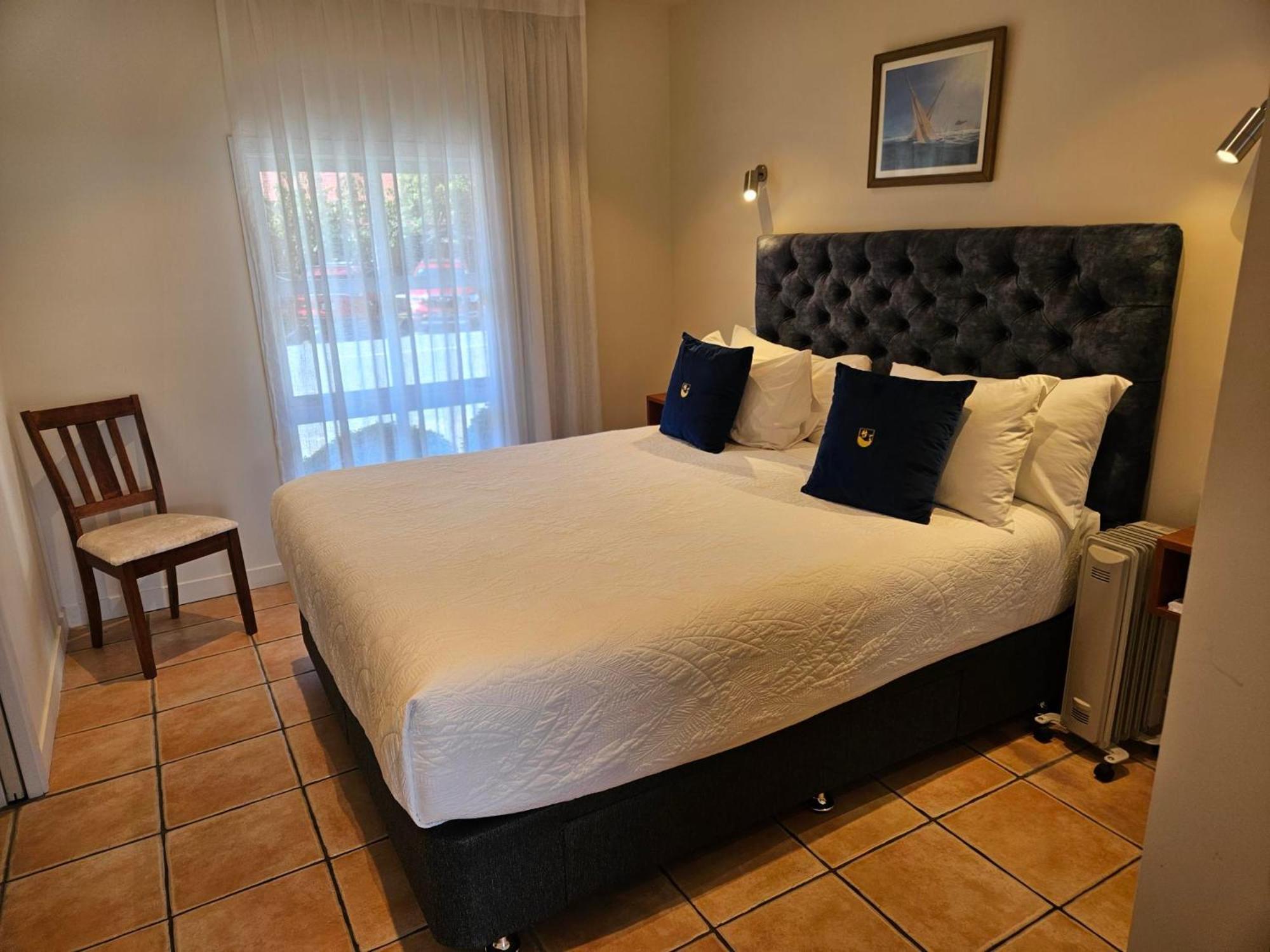 Commodores Lodge รัสเซล ภายนอก รูปภาพ